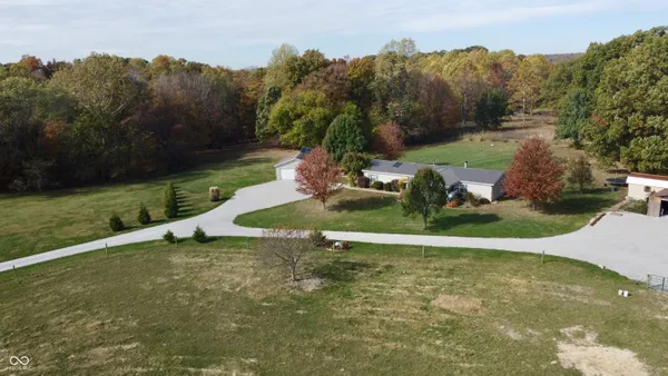 $365,000 | 7710 East 720th Street South, Carbon, IN 47837