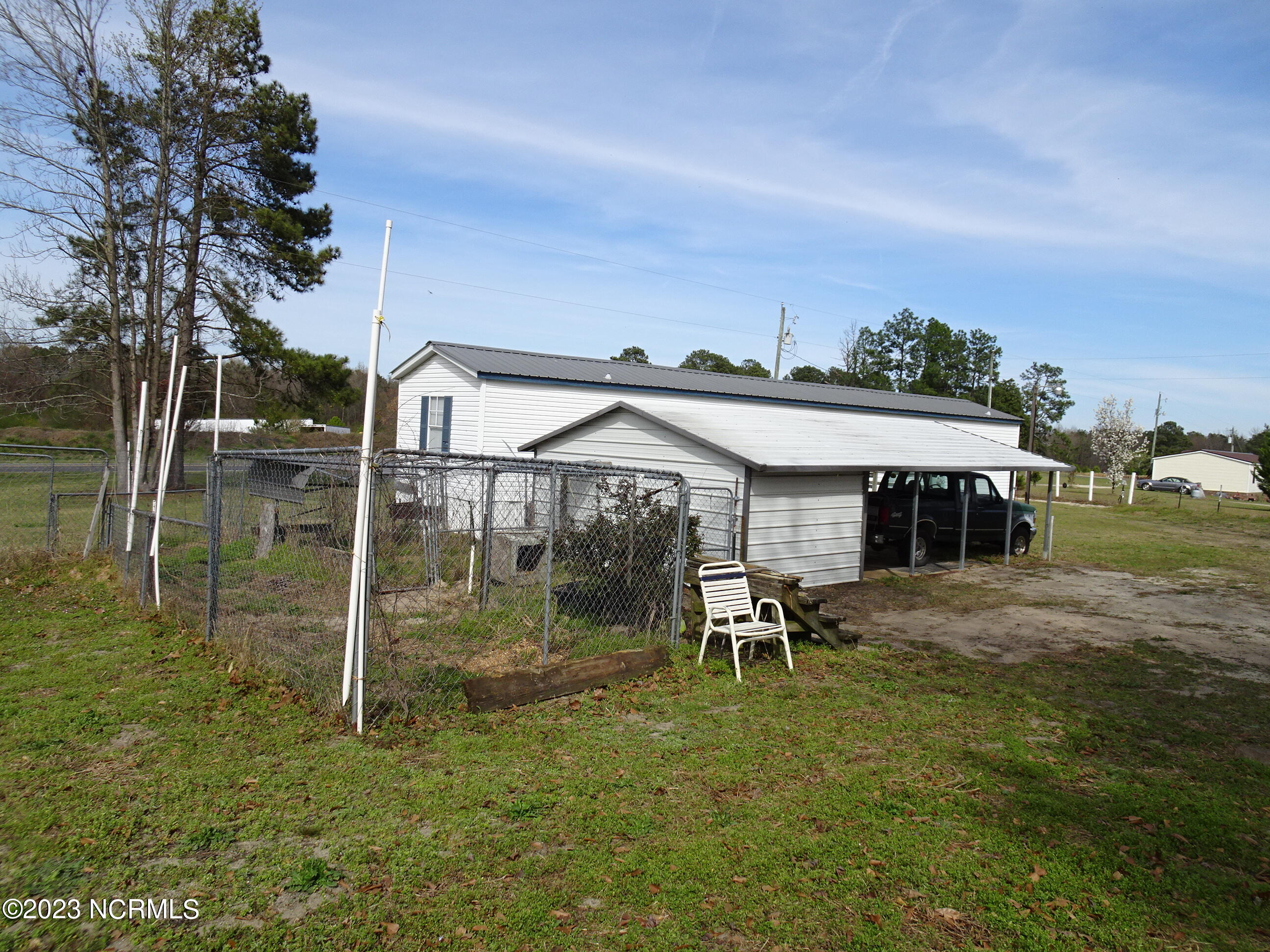 645 Thurlow Lake Road Carthage, NC 28327 - Photo 5 of 22 DSC03208
