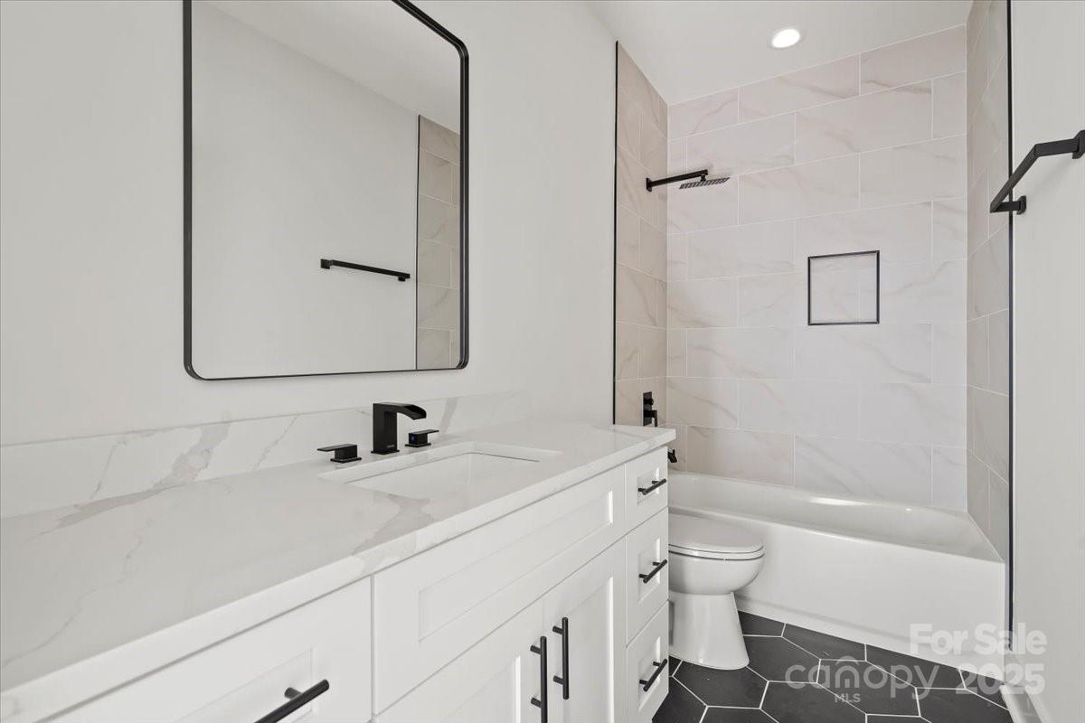 8632 Cedarbrook Drive Charlotte, NC 28215 - Photo 23 of 28