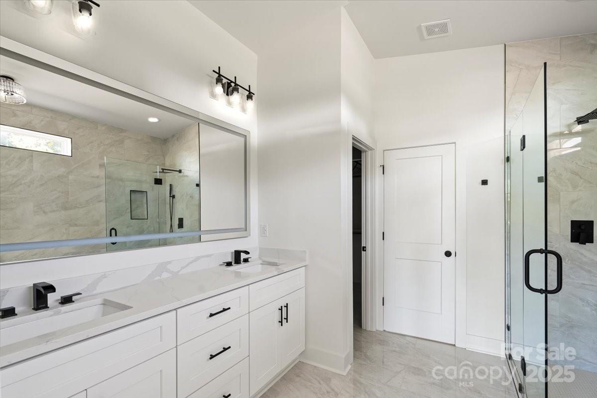 8632 Cedarbrook Drive Charlotte, NC 28215 - Photo 24 of 28