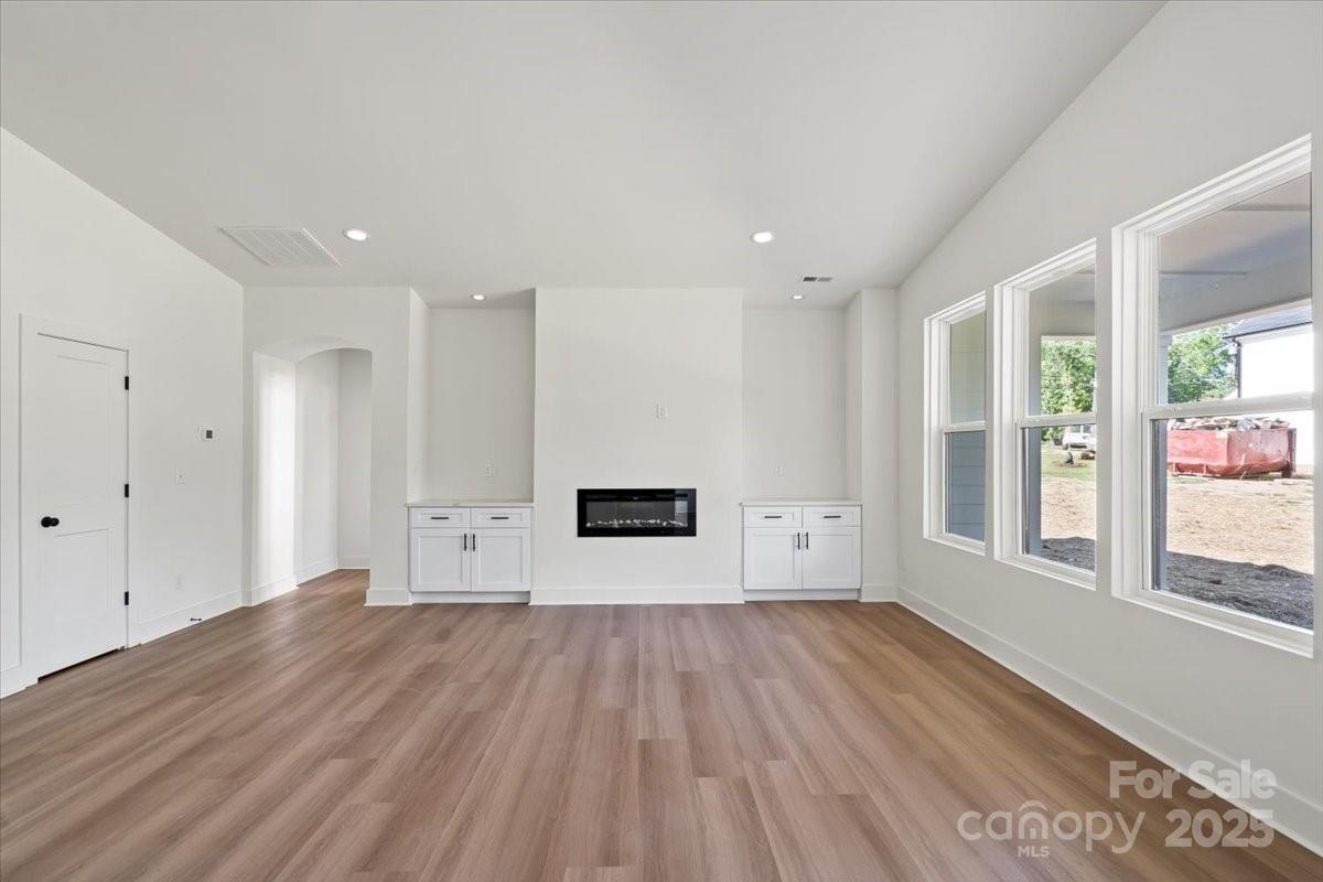 8632 Cedarbrook Drive Charlotte, NC 28215 - Photo 8 of 28