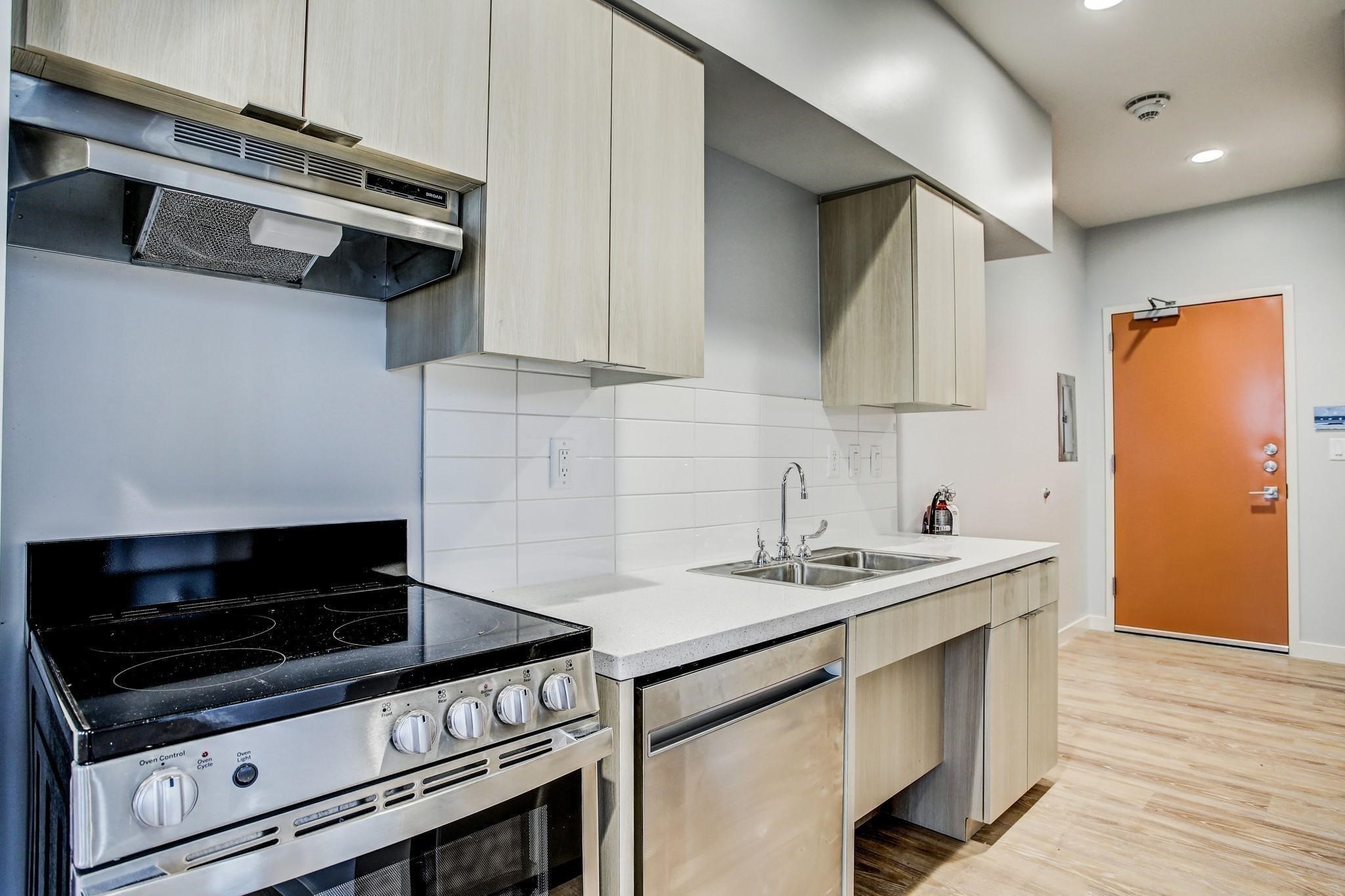 3113 St Charles Street, Unit 230 Houston, TX 77004 - Photo 2 of 10