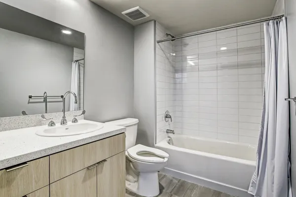 $1,075 | 3113 St Charles Street, Unit 230, Houston, TX 77004