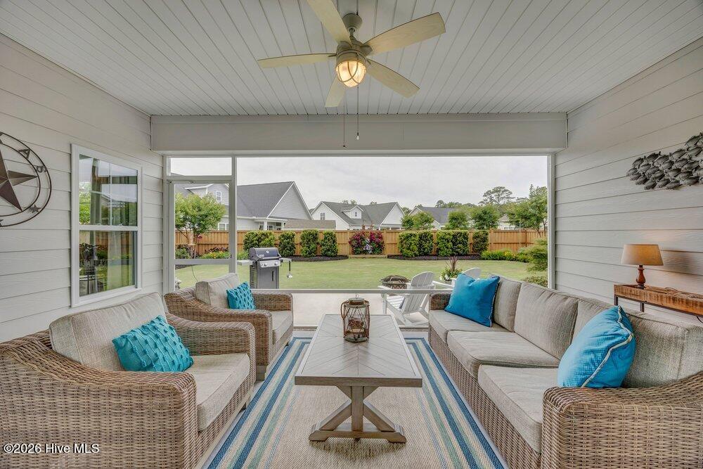 1020 Annadale Lane Wilmington, NC 28409 - Photo 11 of 41 Screened Porch