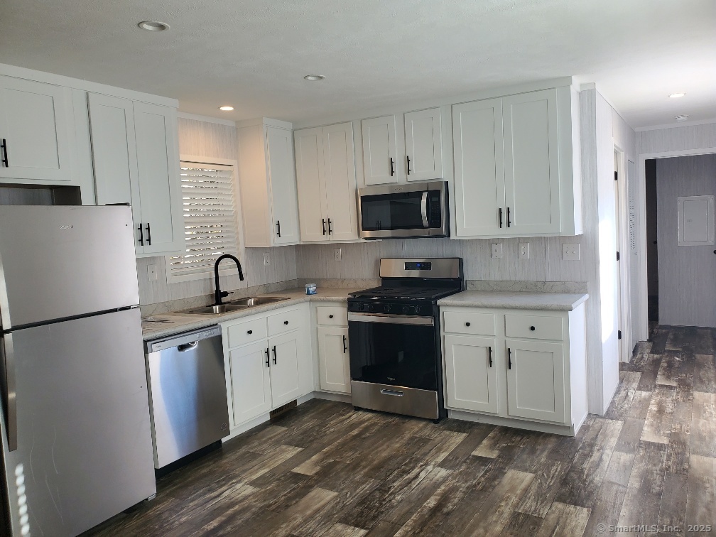 270 Boston Post Road, Unit 22 Waterford, CT 06385 - Photo 3 of 15