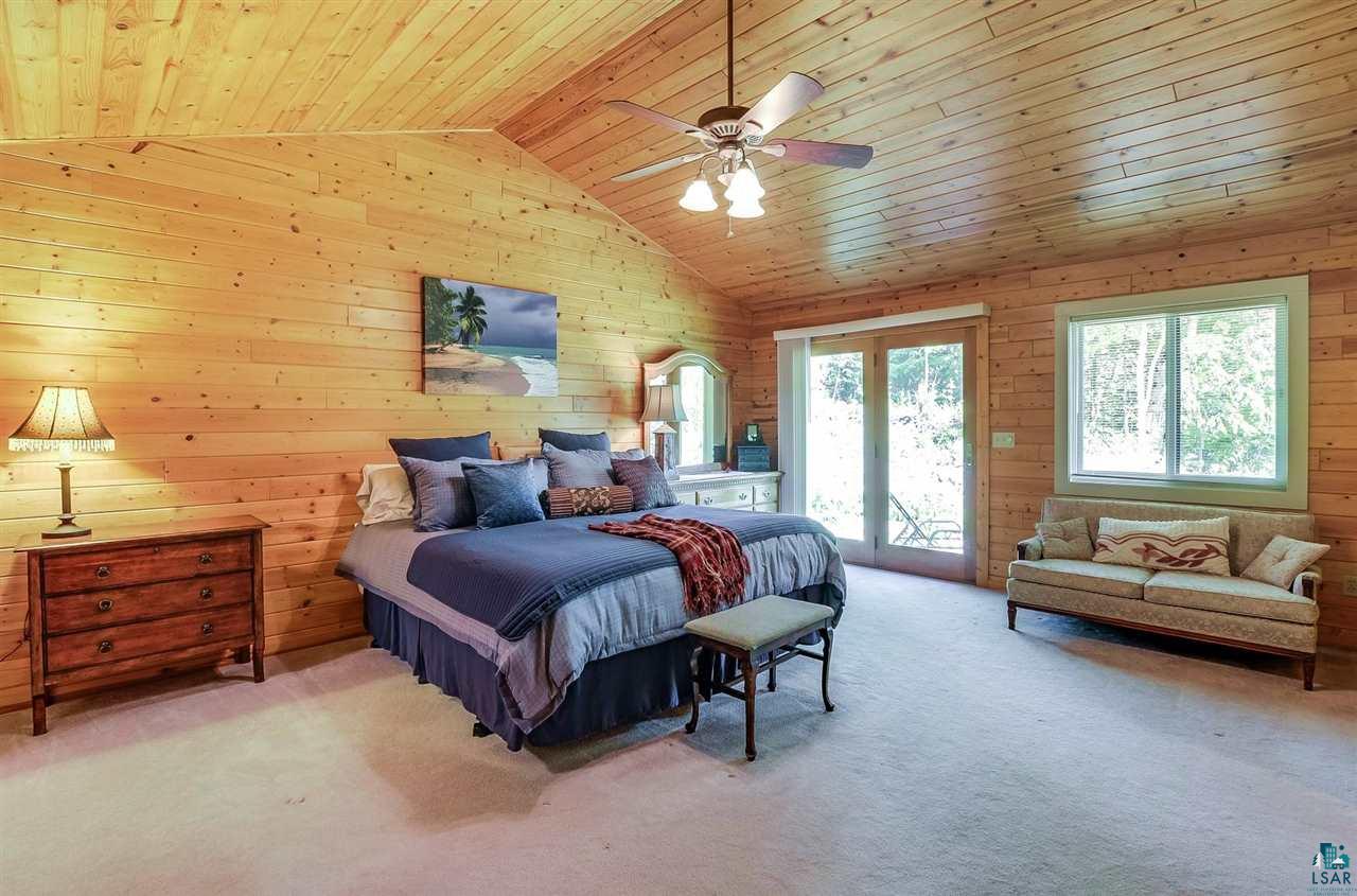 4123 Northeast Van Road Duluth, MN 55803 - Photo 18 of 40 Huge Master Suite