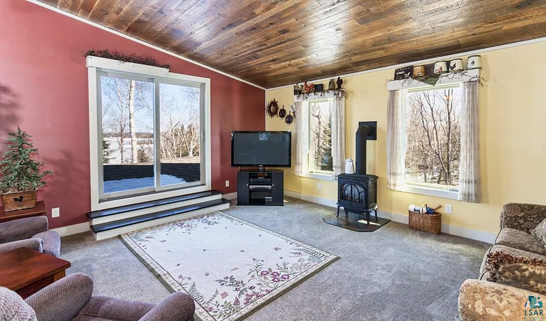 4123 Northeast Van Road Duluth, MN 55803 - Photo 25 of 40 Living Room
