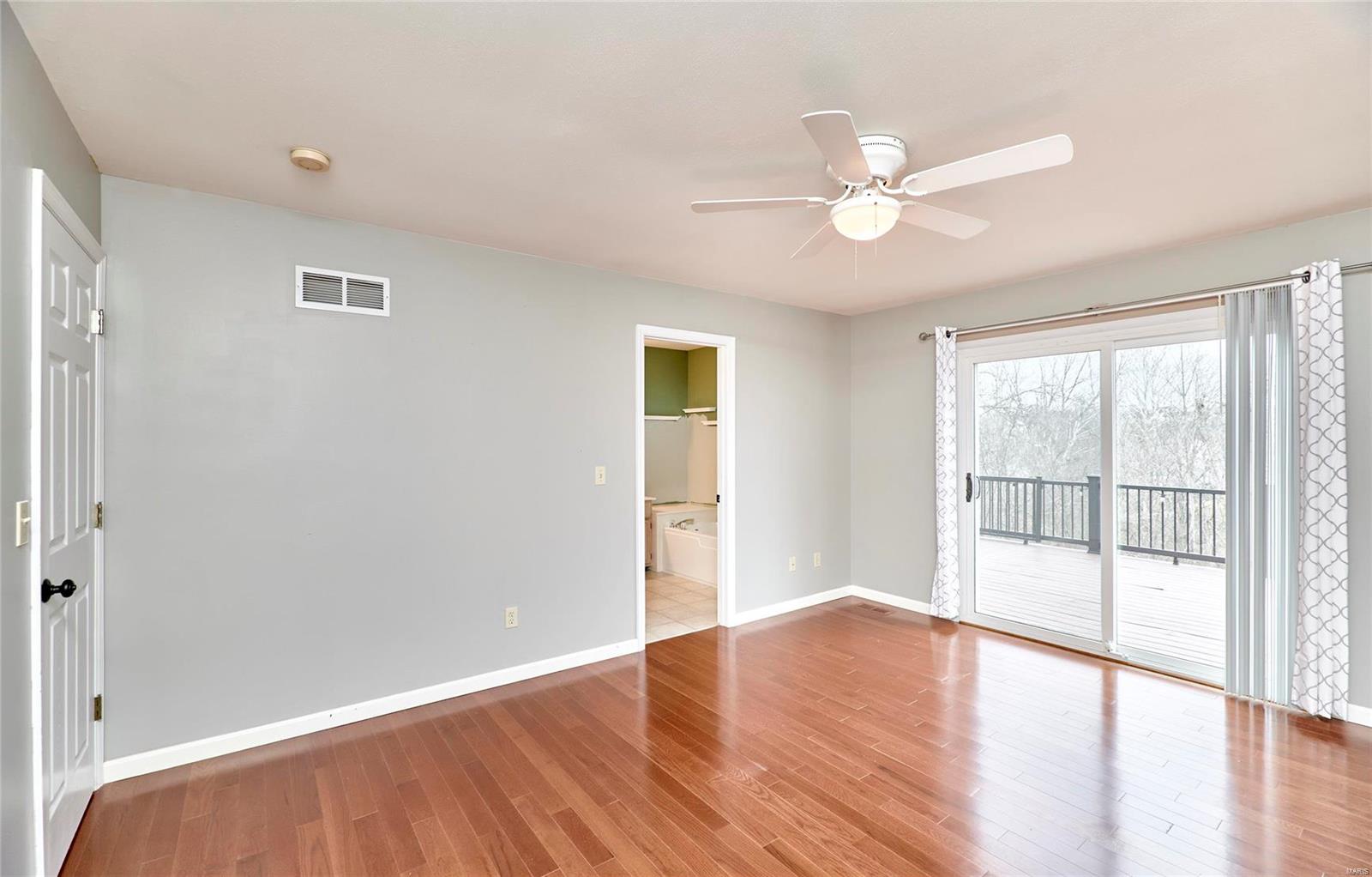 1526 Glenn Brooke Woods Circle Ballwin, MO 63021 - Photo 13 of 40