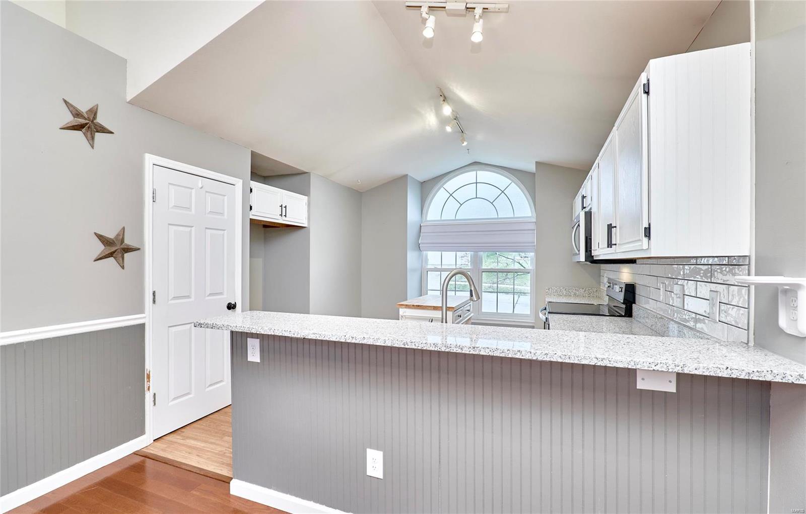 1526 Glenn Brooke Woods Circle Ballwin, MO 63021 - Photo 5 of 40