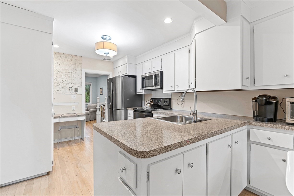 44 Rowena Road Newton, MA 02459 - Photo 8 of 23