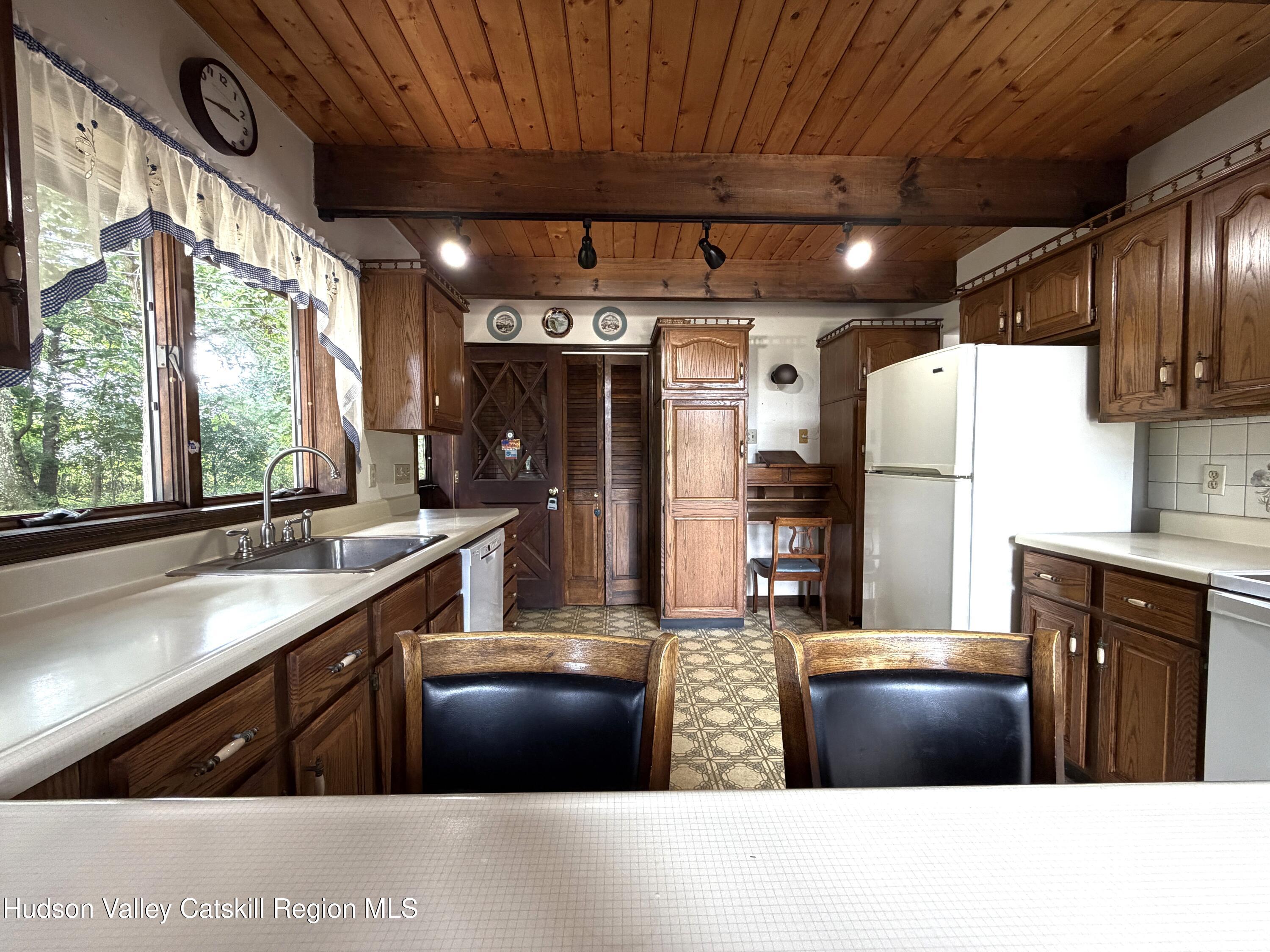 21 Coons Road Claverack, NY 12534 - Photo 8 of 34 IMG_1042