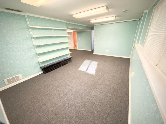 $382,900 | 2471 East Mark Drive, Sheboygan, WI 53083