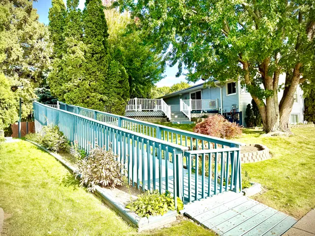 $382,900 | 2471 East Mark Drive, Sheboygan, WI 53083