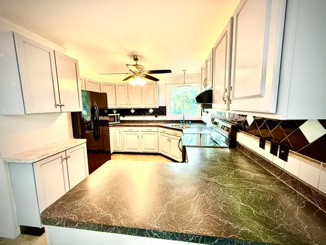 $382,900 | 2471 East Mark Drive, Sheboygan, WI 53083