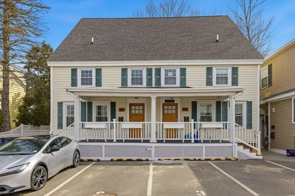 $799,000 | 962 Islington Street, Unit 1, Portsmouth, NH 03801