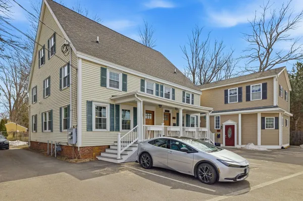 $799,000 | 962 Islington Street, Unit 1, Portsmouth, NH 03801