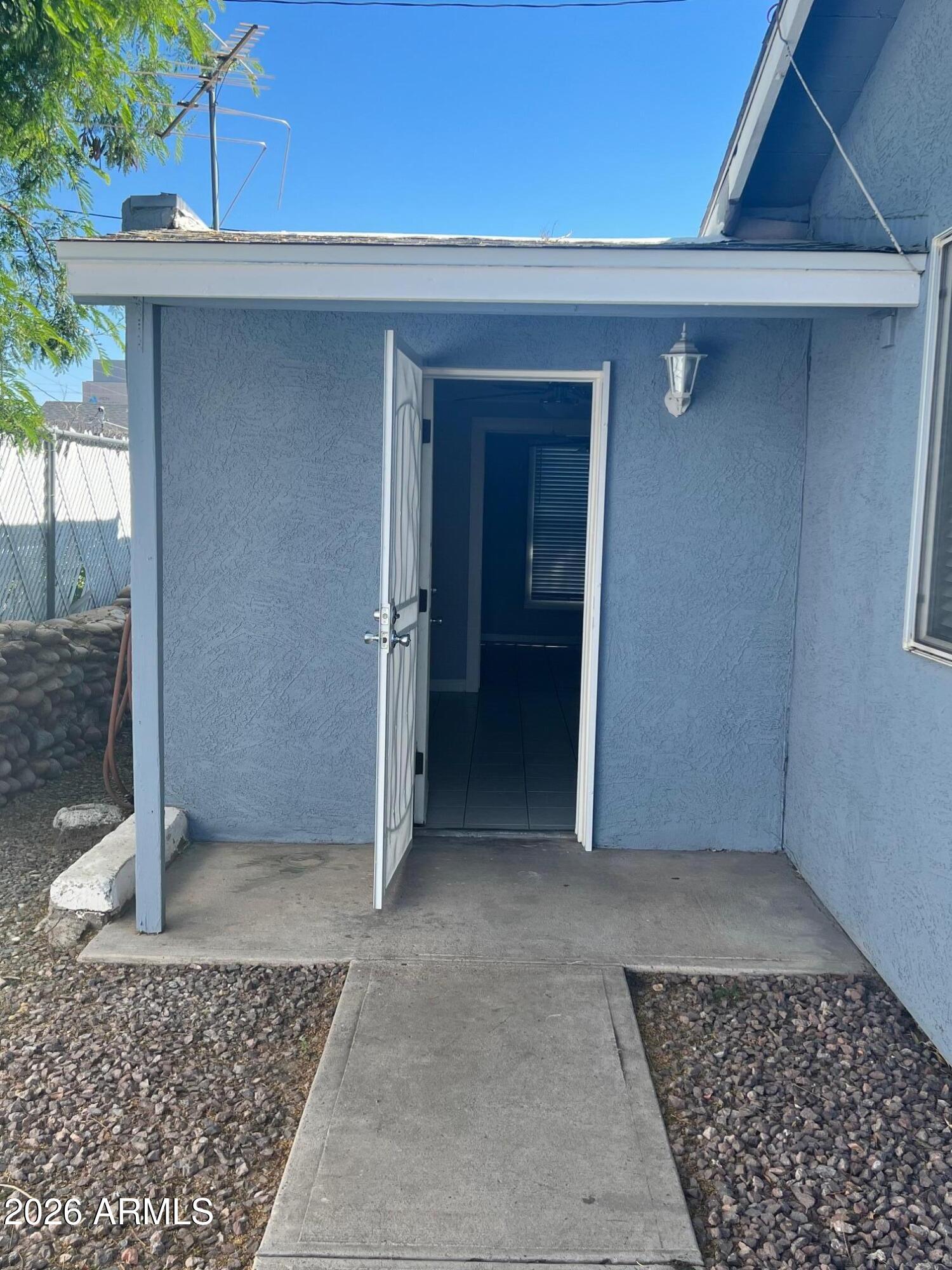 313 North 47th Street Phoenix, AZ 85008 - Photo 18 of 37 front of guest house
