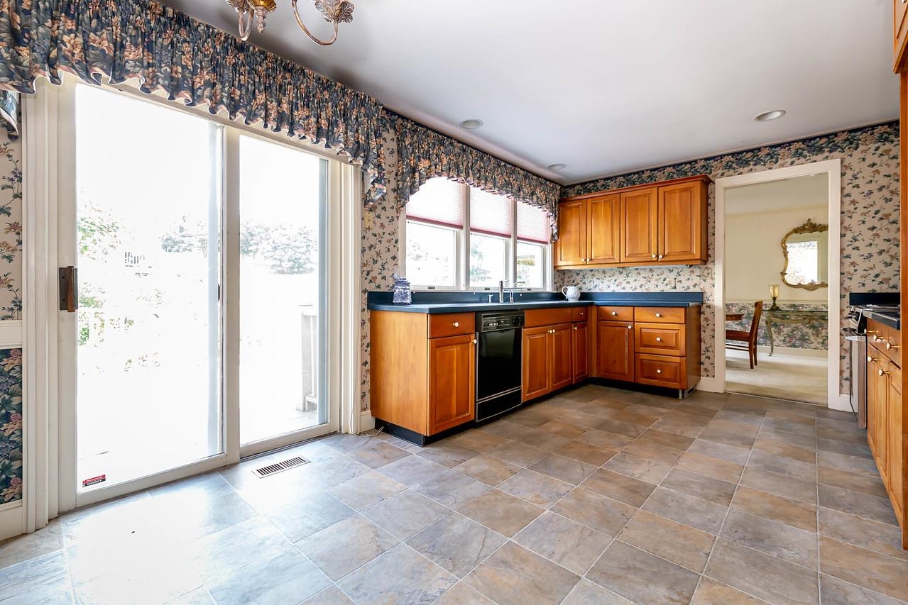 12 Cherry Hollow Road Nashua, NH 03062 - Photo 7 of 33 Gallery Image 7