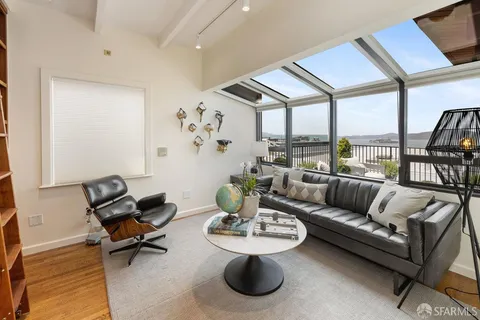 $4,995,000 | 69 Telegraph Place, San Francisco, CA 94133