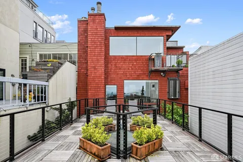 $4,995,000 | 69 Telegraph Place, San Francisco, CA 94133