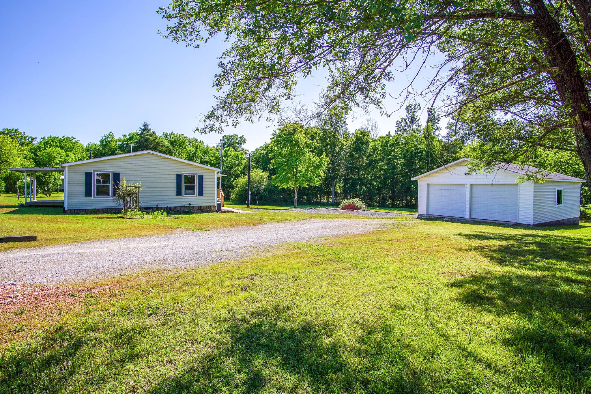 3526 Tobe Robertson Road Columbia, TN 38401 - Photo 3 of 12 Gallery Image 3