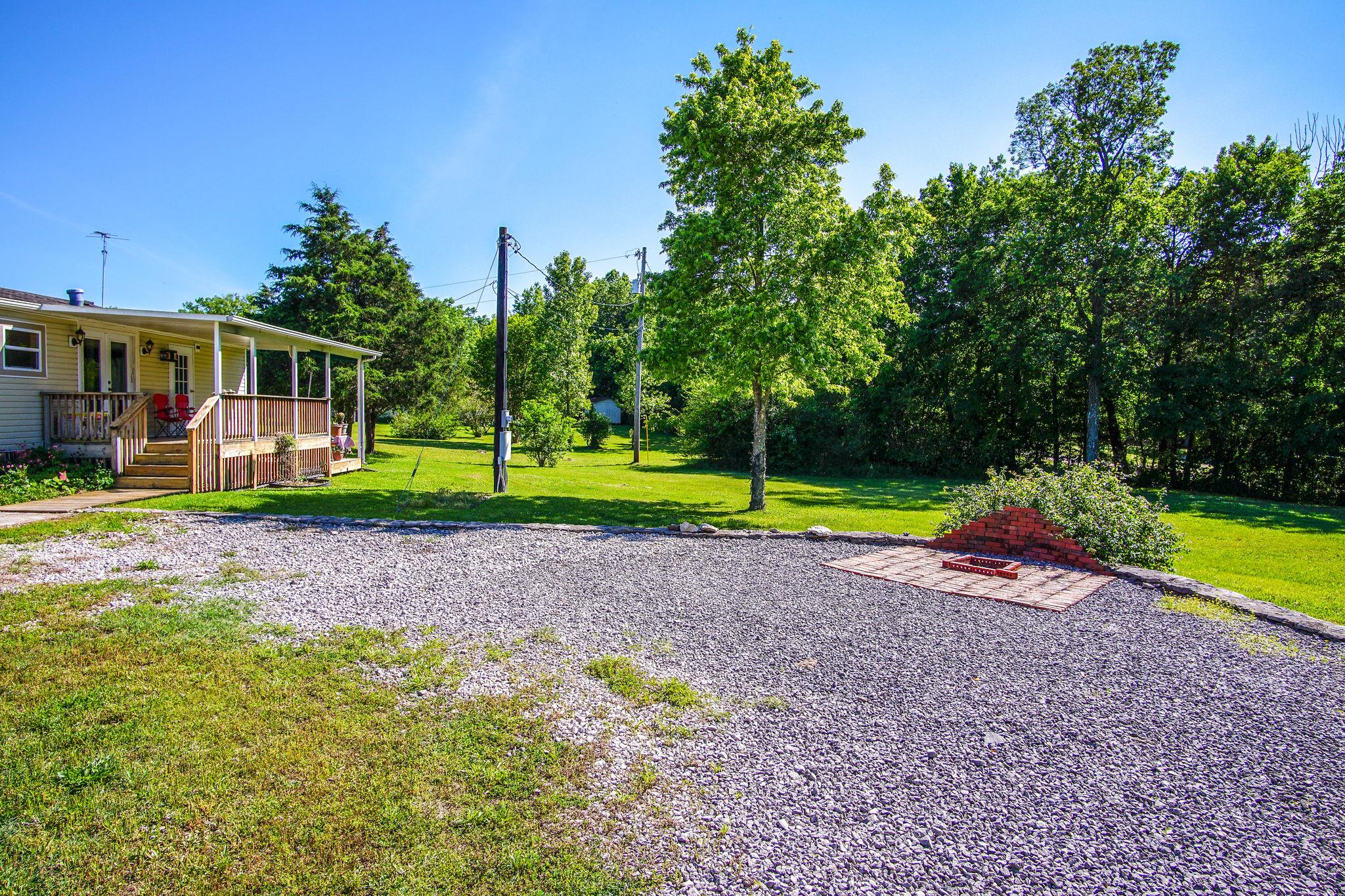 3526 Tobe Robertson Road Columbia, TN 38401 - Photo 5 of 12 Gallery Image 5