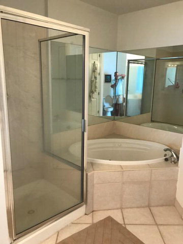 27284 Gulf Road, Unit 712 Orange Beach, AL 36561 - Photo 11 of 30 Master Bathroom