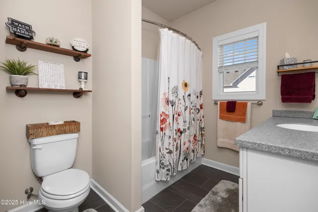 $475,000 | 575 Northwest Backwoods Road, Moyock, NC 27958