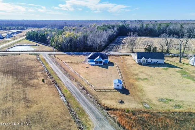 $475,000 | 575 Northwest Backwoods Road, Moyock, NC 27958