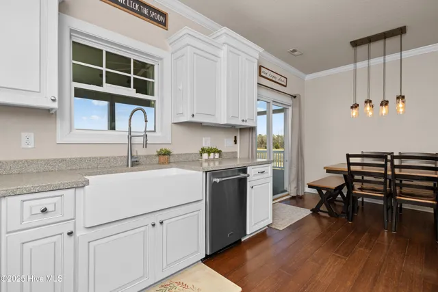 $475,000 | 575 Northwest Backwoods Road, Moyock, NC 27958