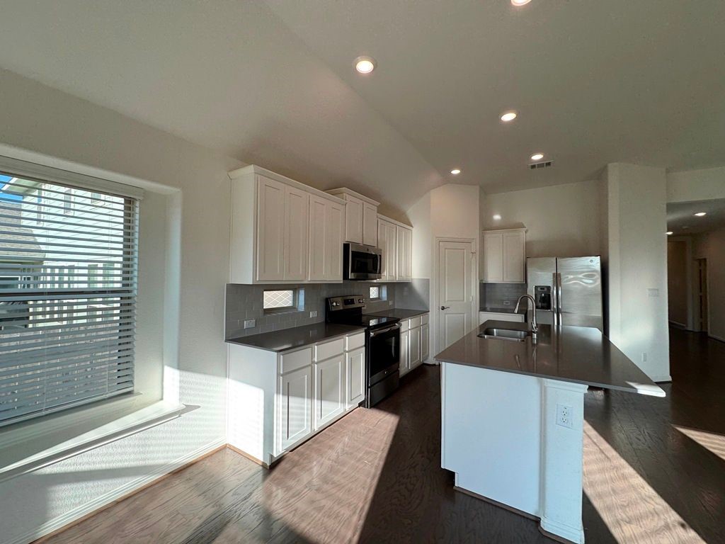 1425 Morning View Road Georgetown, TX 78628 - Photo 23 of 40