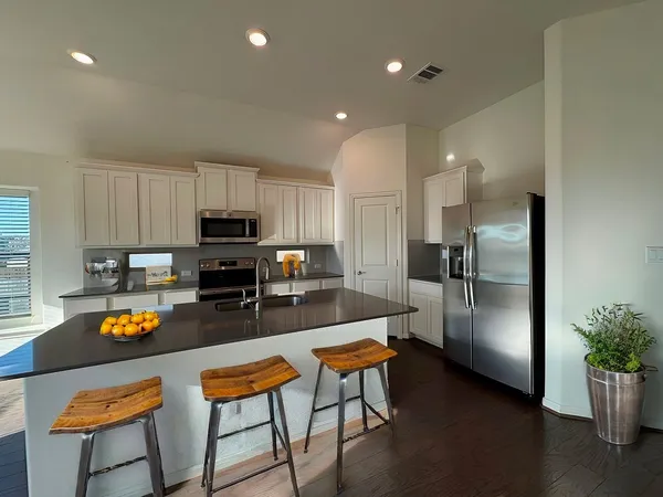 $2,300 | 1425 Morning View Road, Georgetown, TX 78628