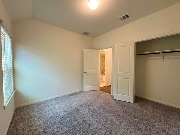 $2,300 | 1425 Morning View Road, Georgetown, TX 78628