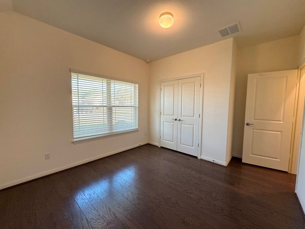 1425 Morning View Road Georgetown, TX 78628 - Photo 5 of 40