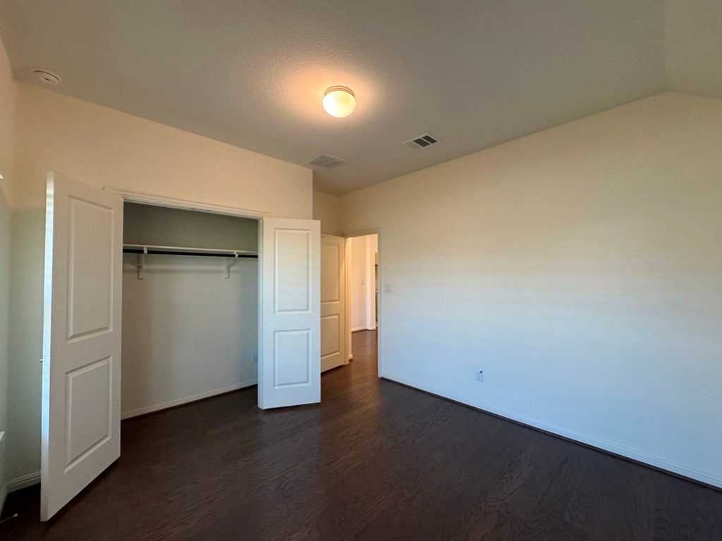 1425 Morning View Road Georgetown, TX 78628 - Photo 6 of 40