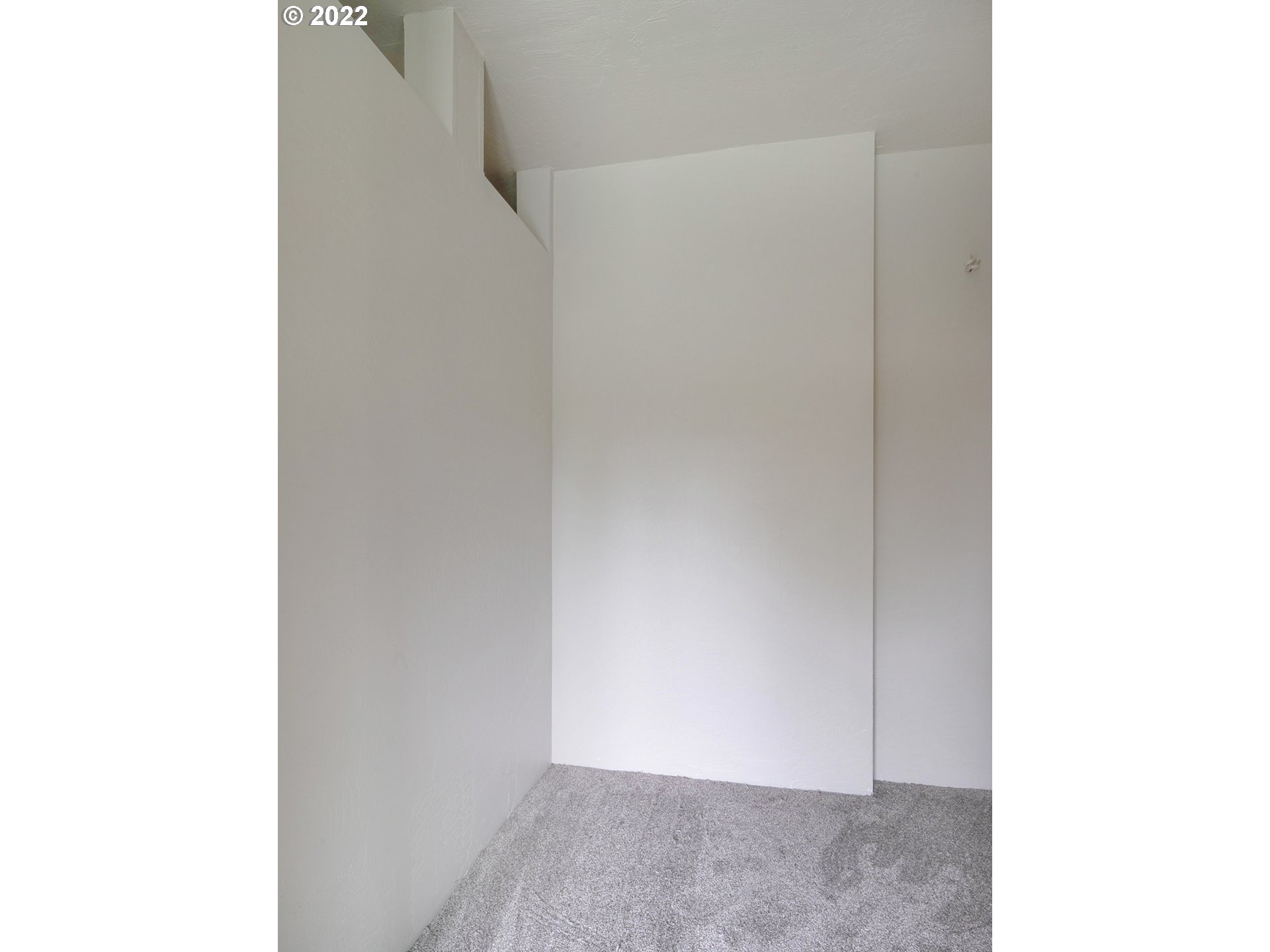 1239 D Street Springfield, OR 97477 - Photo 17 of 32 a view of an empty room
