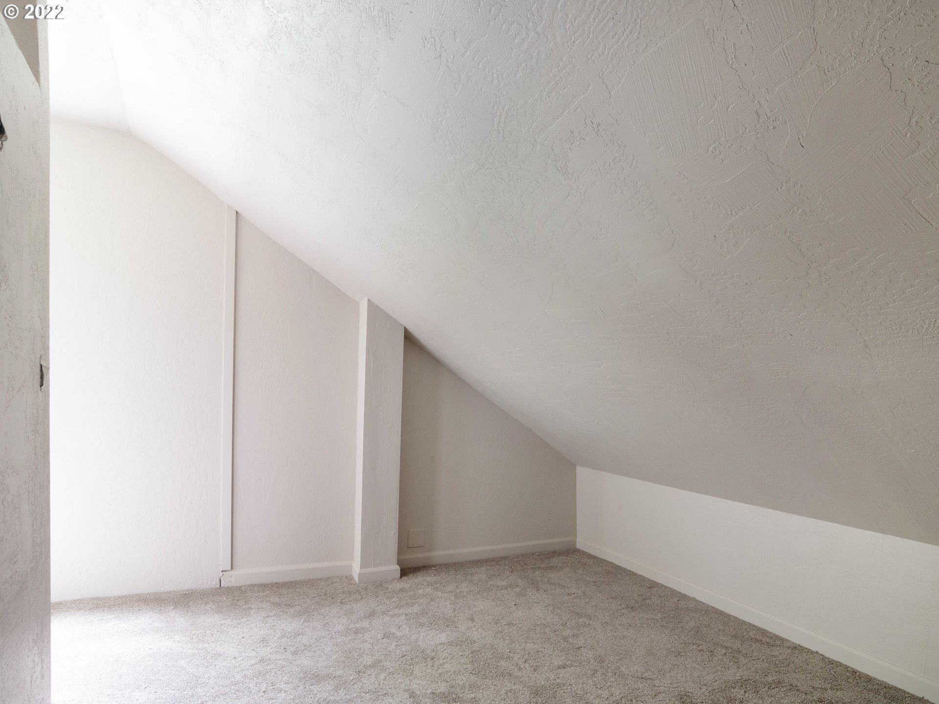 1239 D Street Springfield, OR 97477 - Photo 20 of 32 a view of an empty room