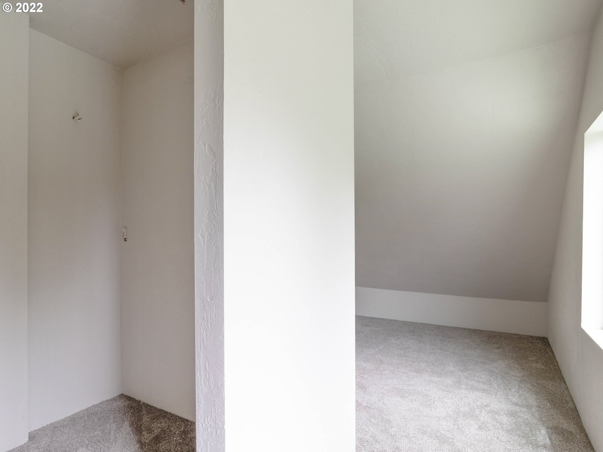 1239 D Street Springfield, OR 97477 - Photo 21 of 32 a view of cupboard