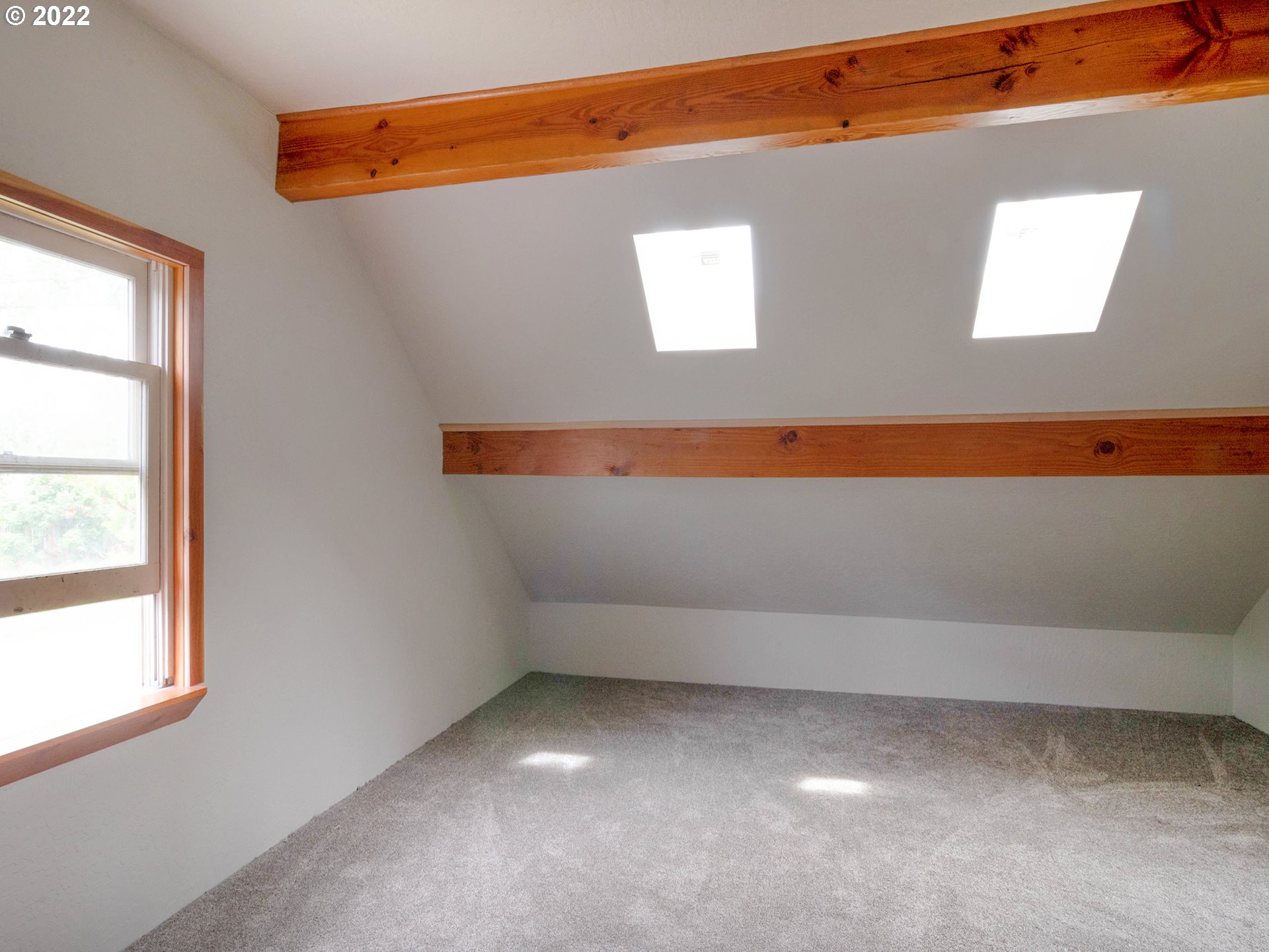 1239 D Street Springfield, OR 97477 - Photo 25 of 32 a view of small space