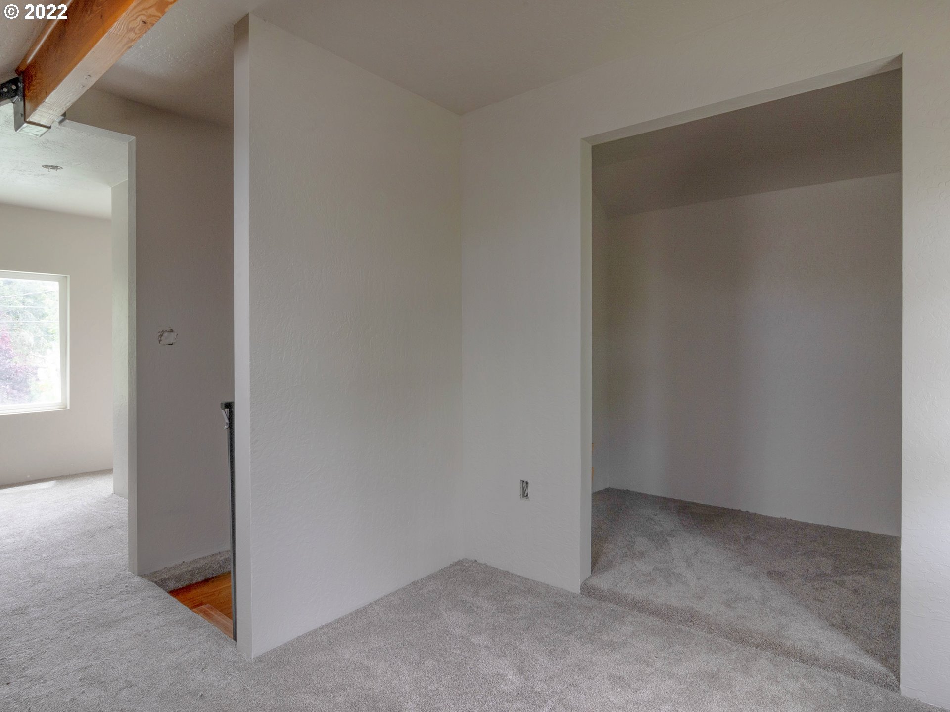 1239 D Street Springfield, OR 97477 - Photo 27 of 32 a view of an empty room