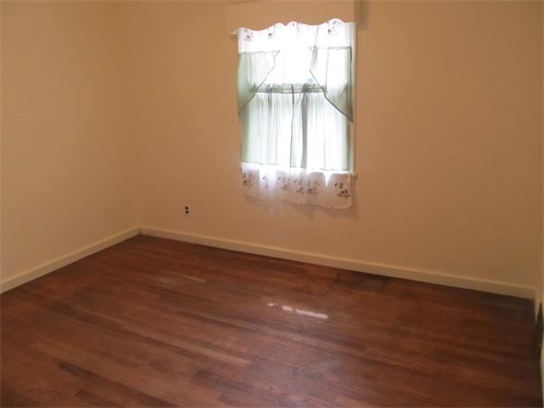 37 Harrington Road Chicopee, MA 01020 - Photo 4 of 14 Gallery Image 4