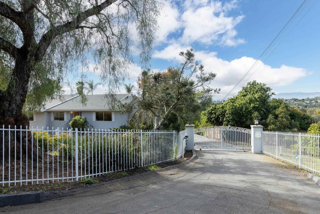 1815 Premier Street Fallbrook, CA 92028 - Photo 2 of 44