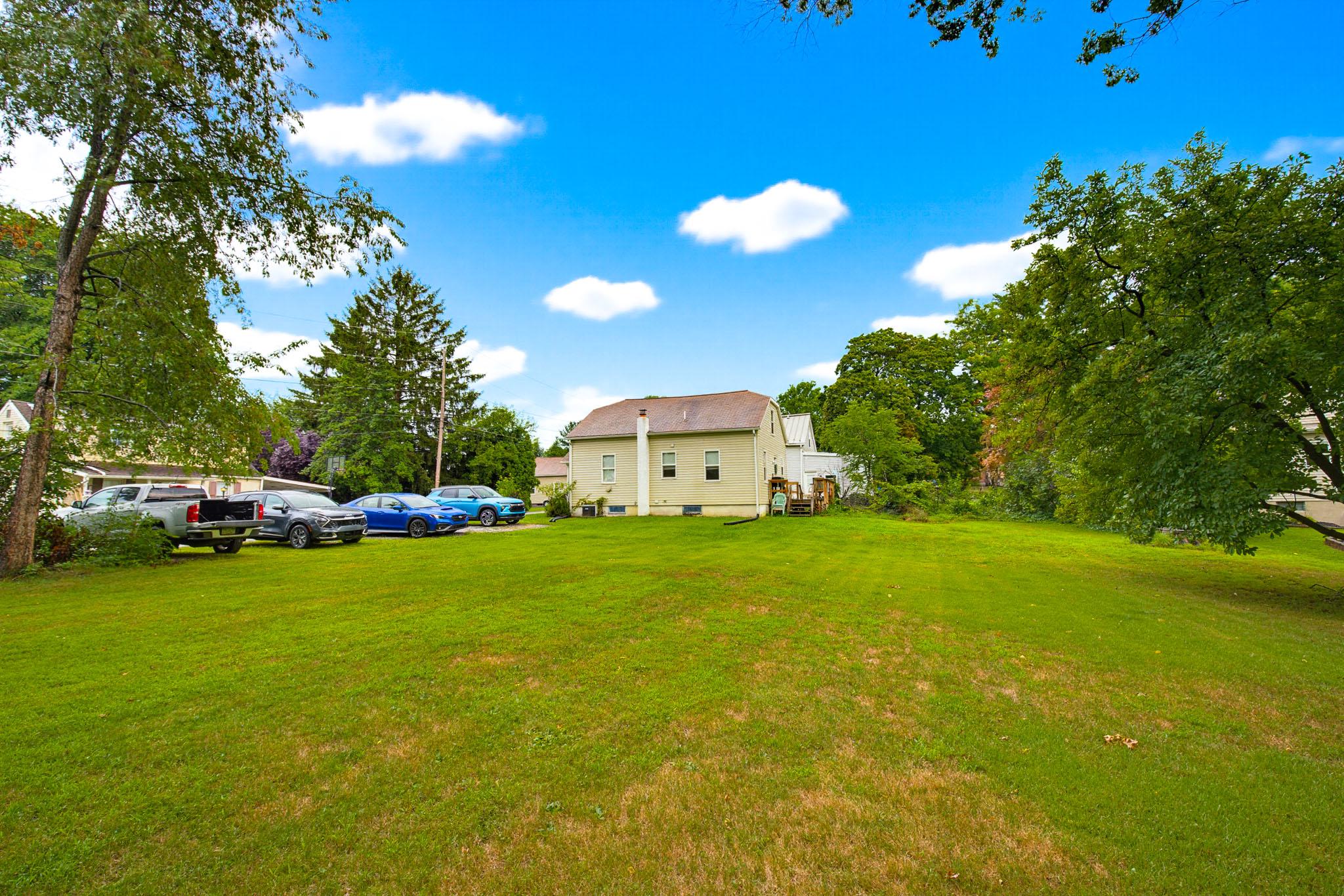 525 Fairfax Road York, PA 17404 - Photo 26 of 27 Side and rear yard