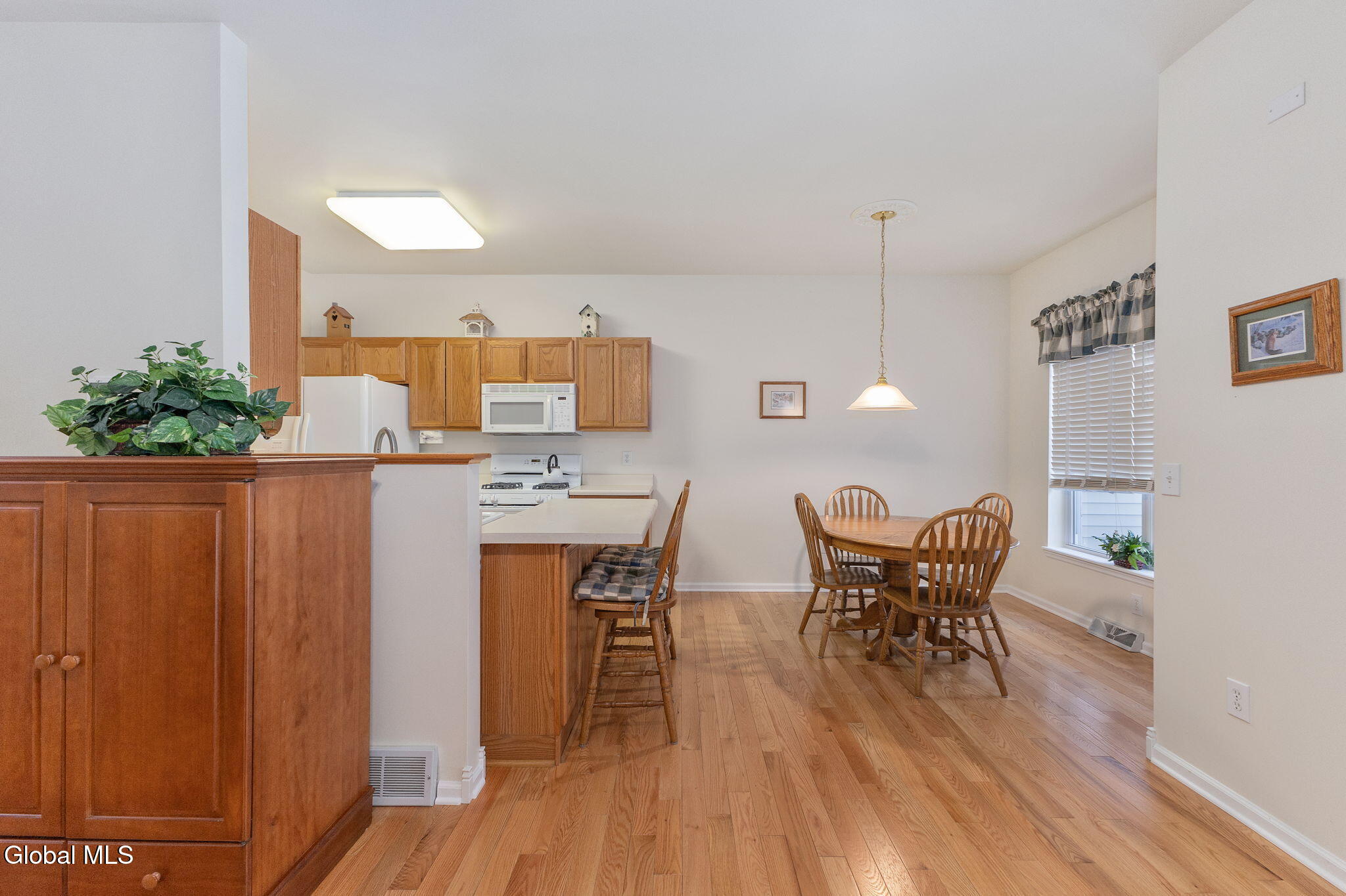 28 Donegal Way Wilton, NY 12866 - Photo 6 of 34 14-28DonegalWay_14