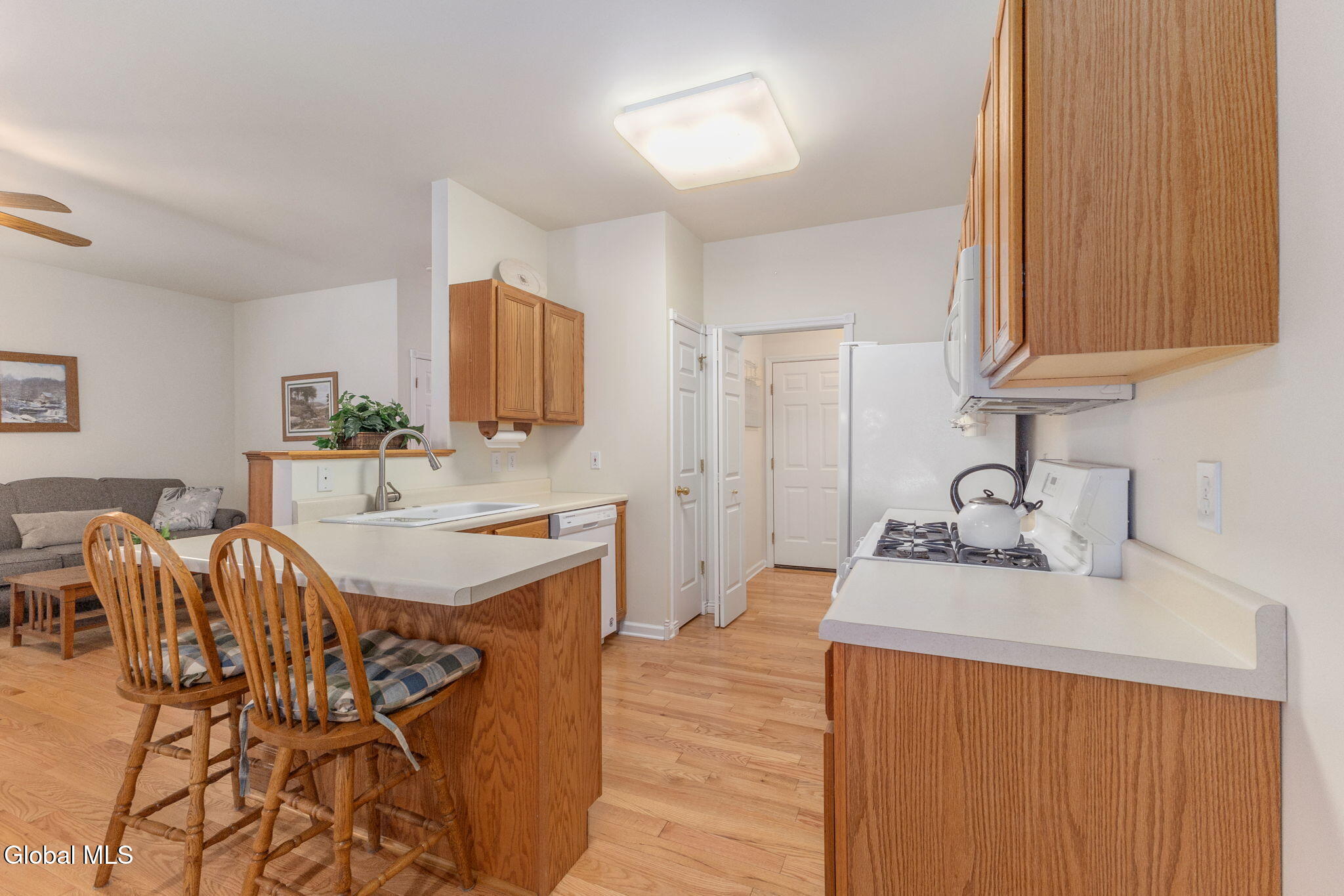 28 Donegal Way Wilton, NY 12866 - Photo 9 of 34 17-28DonegalWay_17