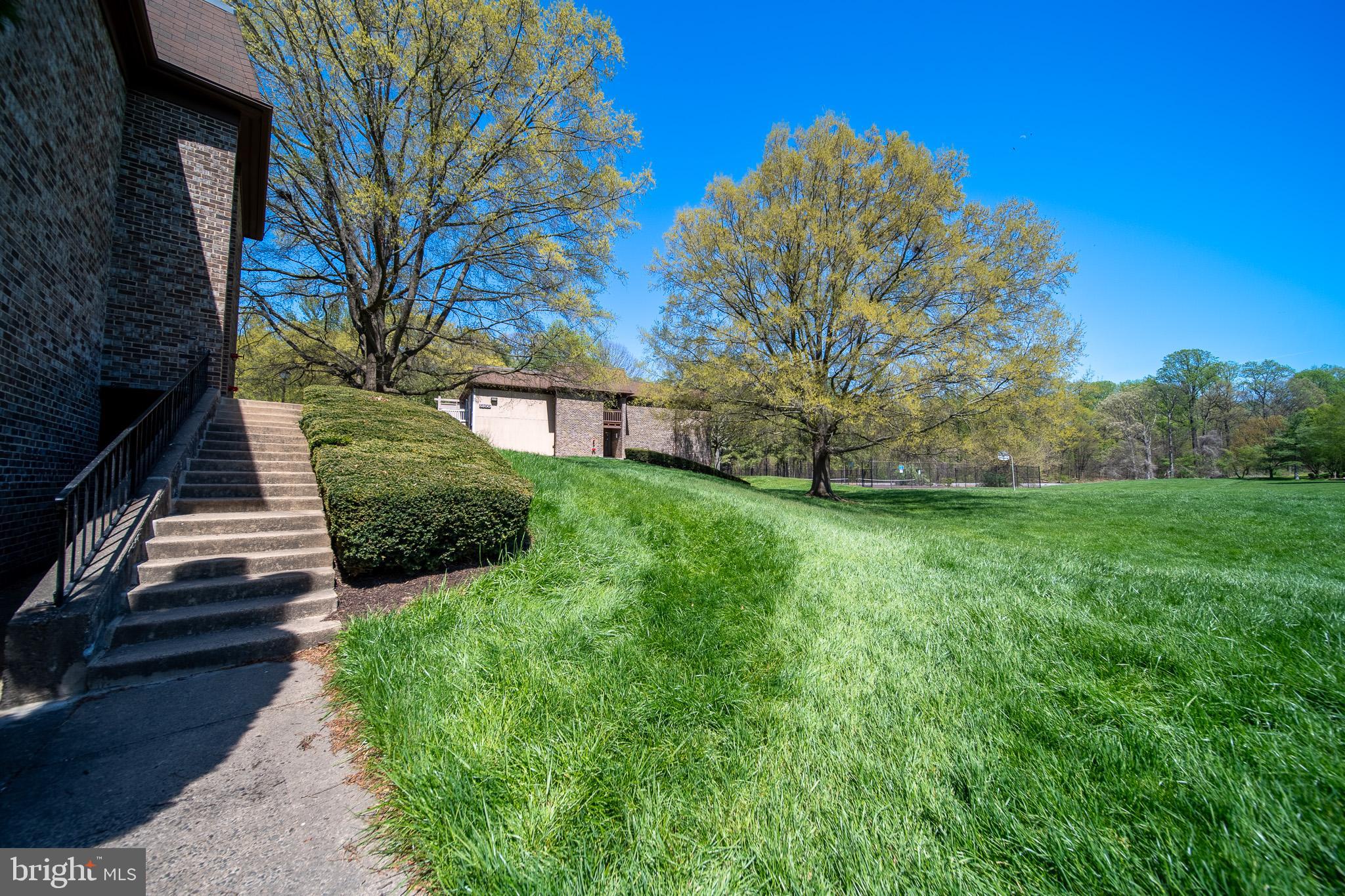 5803 Royal Ridge Drive, Unit I Springfield, VA 22152 - Photo 8 of 47 Gallery Image 8