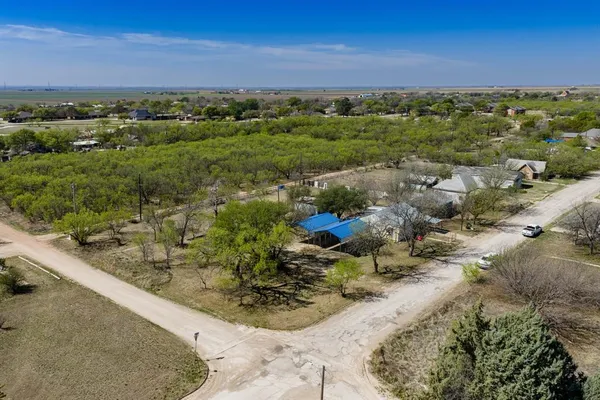 $69,900 | 814 Texas Street, Stamford, TX 79553