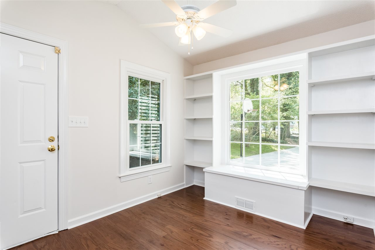 810 Temple Street Raleigh, NC 27609 - Photo 12 of 24 Breakfast Room