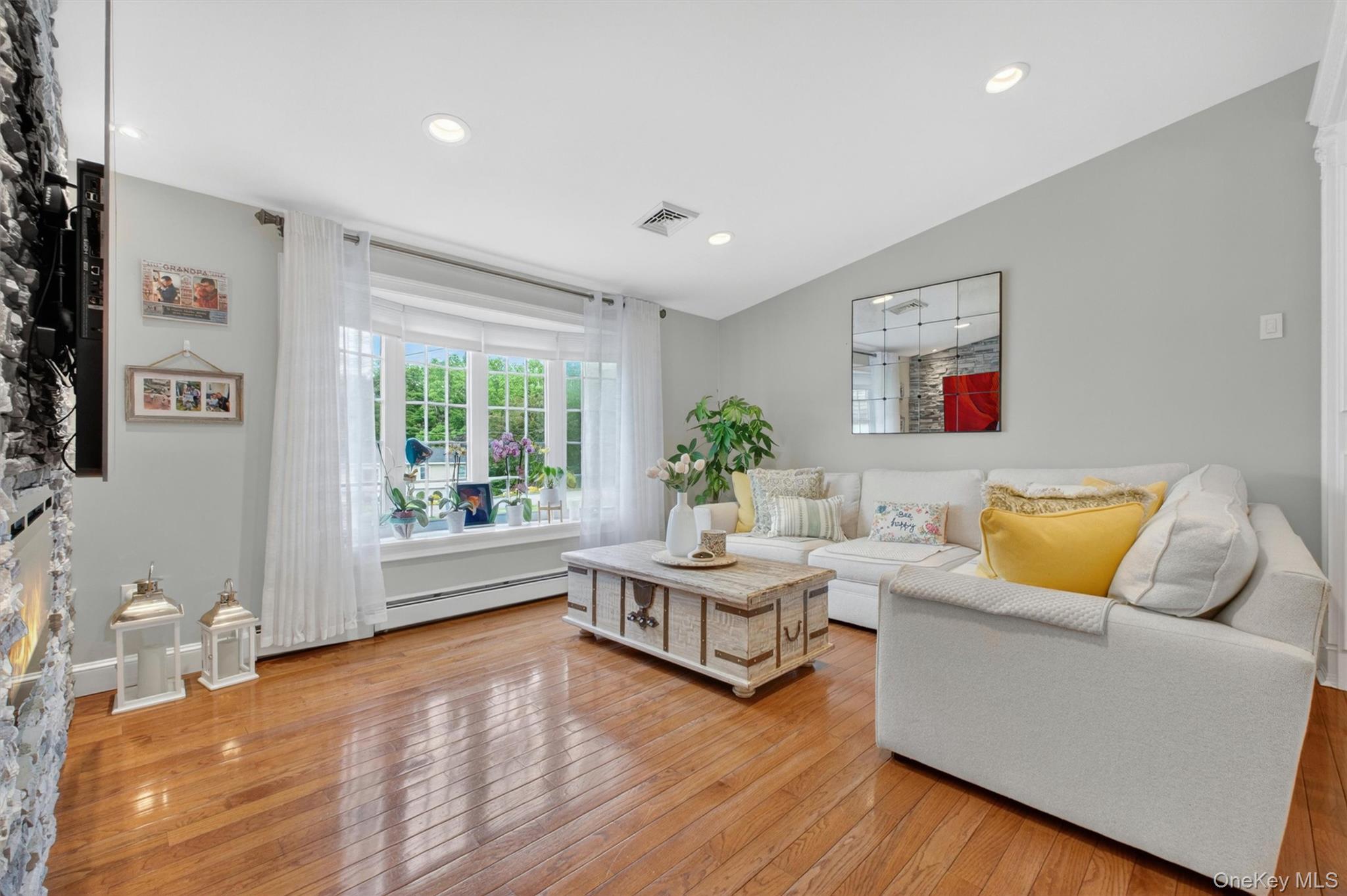 46 Camelot Road Poughkeepsie, NY 12601 - Photo 5 of 50