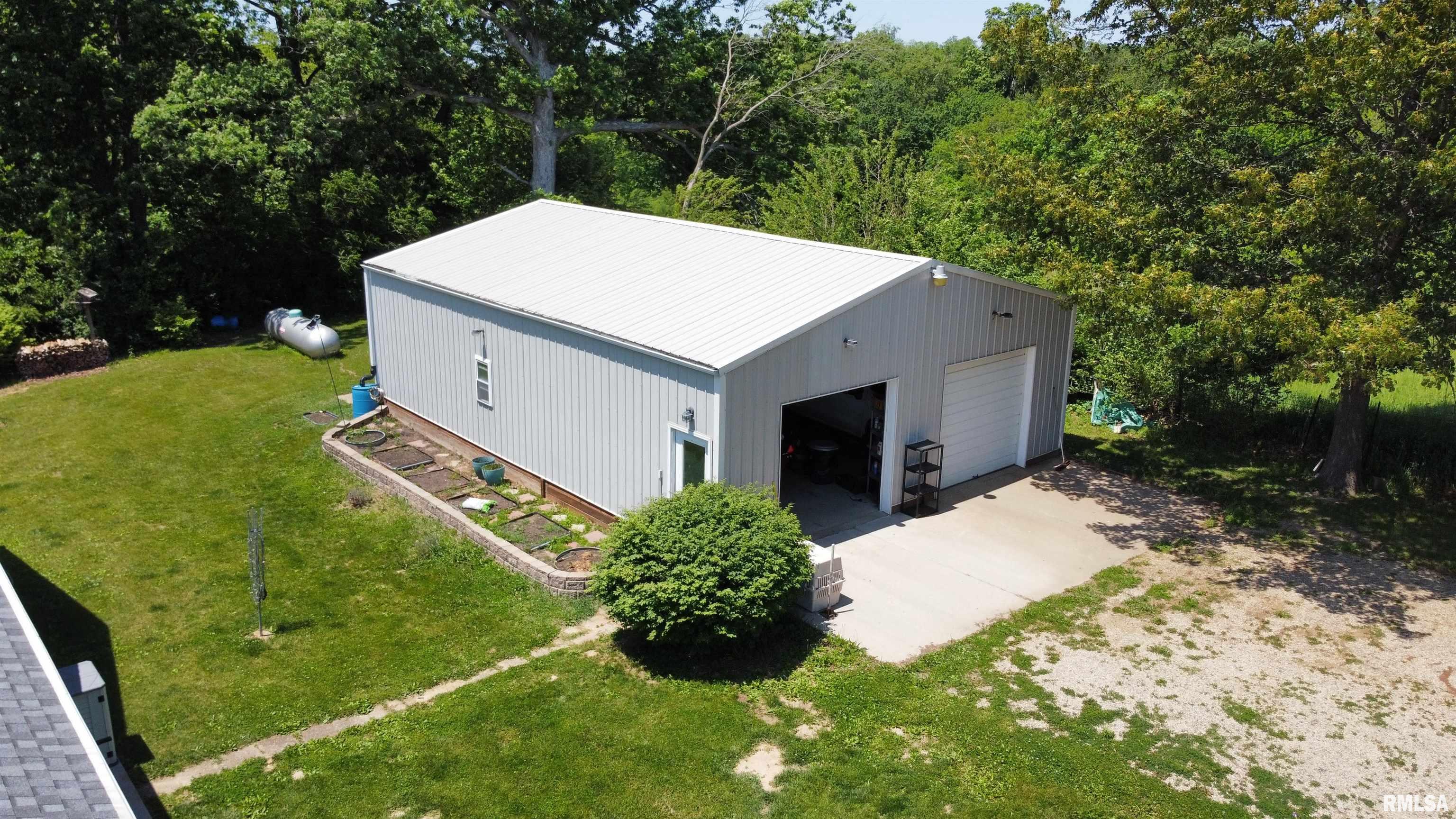 30720 North Norris Blacktop Road Farmington, IL 61531 - Photo 35 of 94
